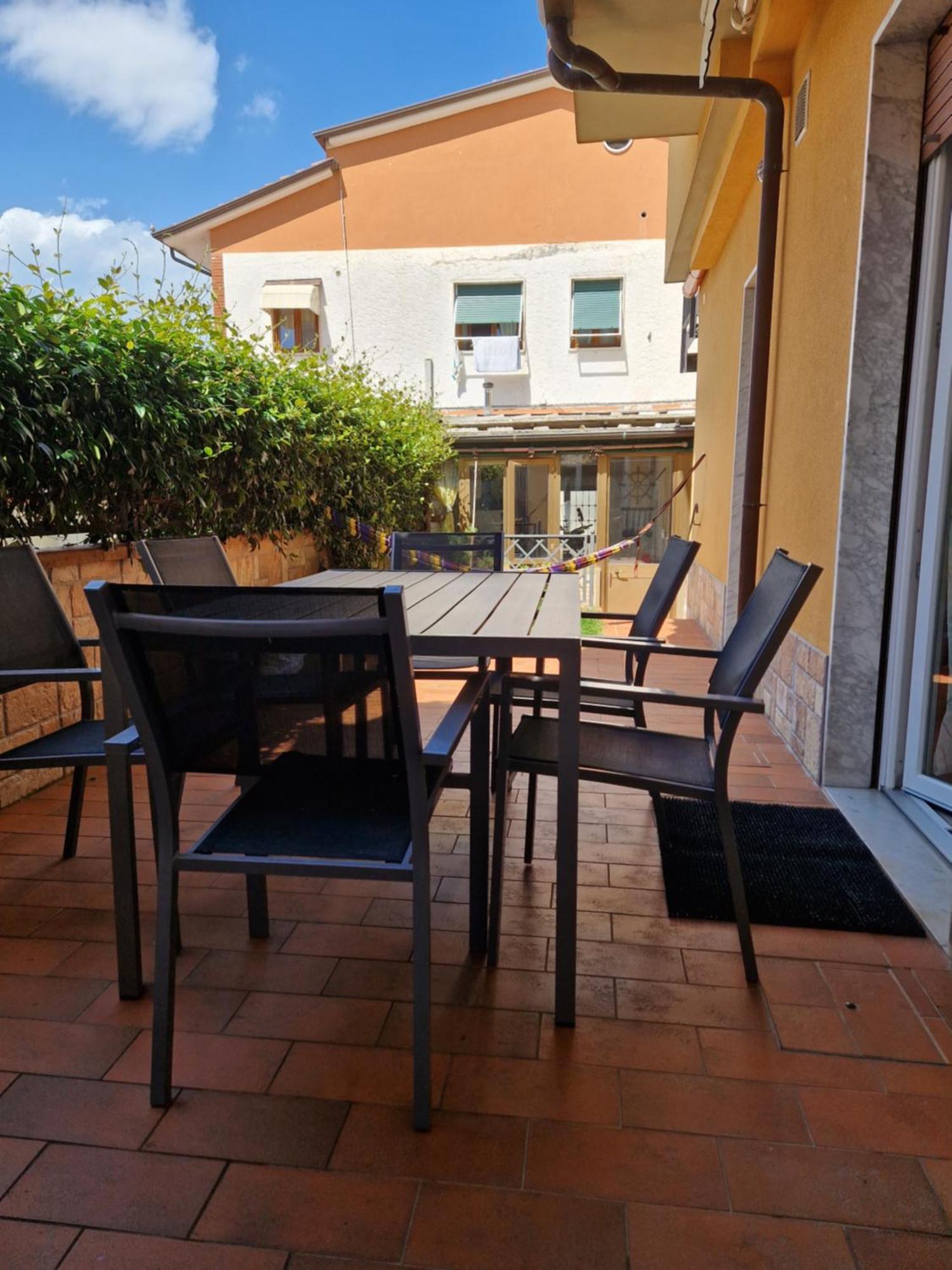 Between Pisa And 5 Terre Марина-ди-Каррара Экстерьер фото